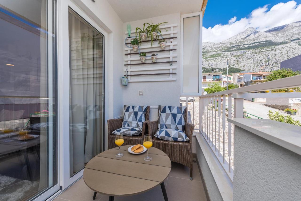 Chic Apartment Zoja Near Beach With Free Parking Makarska Exterior photo